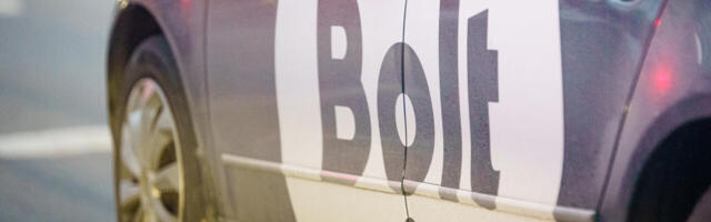 Sajad taksojuhid protestisid Riias Bolti vastu