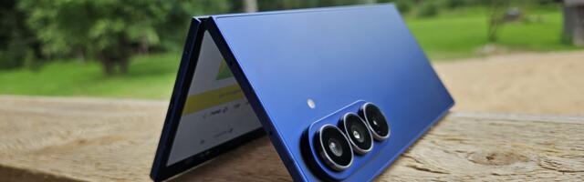 Apple ees, teised järel: Samsung kavatseb samuti tuua välja uue kujuga volditava