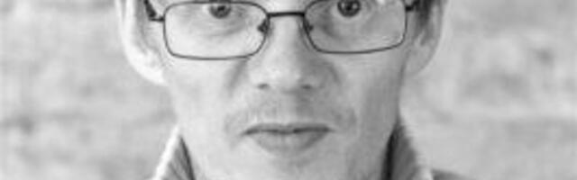 Pealelend  – Eik Hermann, Ehituskunsti peatoimetaja