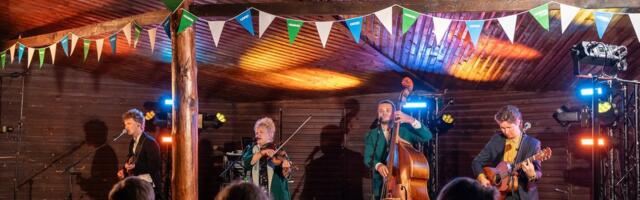 VIDEO | Vaata, kuidas Kaasikaia laululaval kogukonna hinge võidusimmanit peeti