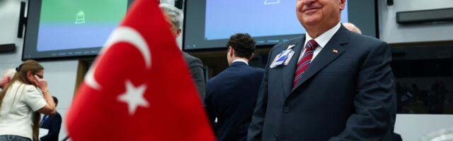 Türgi: NATO pole kriisis, vaid kohaneb muutuva julgeolekumaastikuga