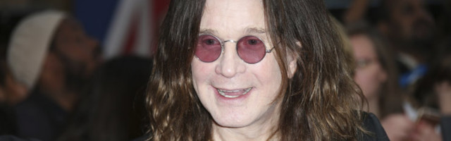 FOTOD | Raske tõvega võitlev Ozzy Osbourne on muutunud tundmatuseni: rokkar on kaotanud palju kehakaalu ning läinud peast halliks