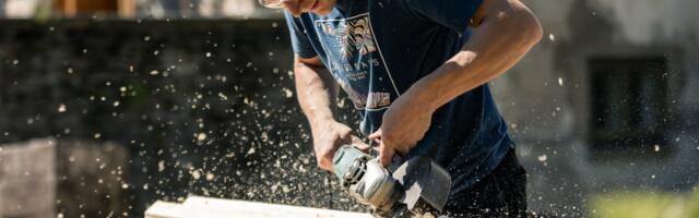 Parimad käsitööpalkmajade ehitajad võistlevad täna Räpinas