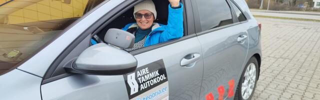 Tunnustatud autokooli juht Aire Tammik oskamatuid juhte liiklusesse ei luba. “Mõned nimetavad mind seetõttu väljapressijaks”
