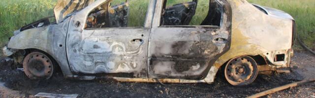 Alaealiste poolt kraavi sõidetud masin süttis hilljem põlema