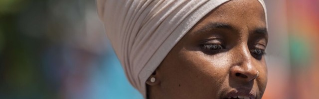 Demokraatide “löögirühma” liikme teine paljastus: Ilhan Omar ostab raha eest hääli