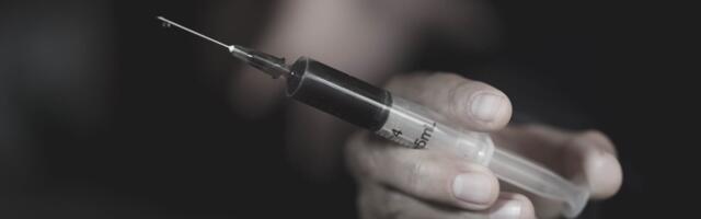 Üledoosi tõttu teismelise poja matnud ema hoiatab: „See kõik käib väga kiiresti“