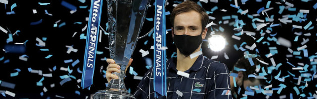 Kõik maailma esikolmiku mängijad alistanud Medvedev võitis finaalturniiri