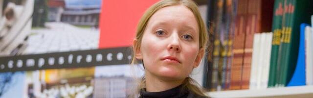 Raamat ärritab igava kirjutamislaadiga, aga samas köidab nii palju, et pooleli ei saa jätta