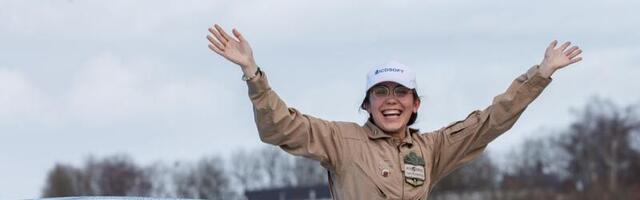 Teismelisest sai noorim naine, kes on ümber maailma lennanud