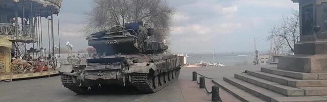 Reporter: Teine sõjapäev: Ukraina armee hävitas sissetungijate tõrjumiseks silla teel Kiievisse