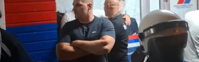 Sinoć ispred prostorija SNS-a u Novom Sadu muškarac osuđen za pokušaj ubistva