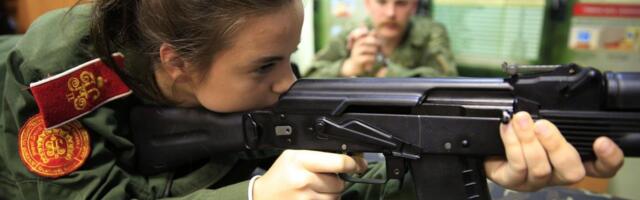 Vene koolides alustatakse reaalse sõjalise algõppega