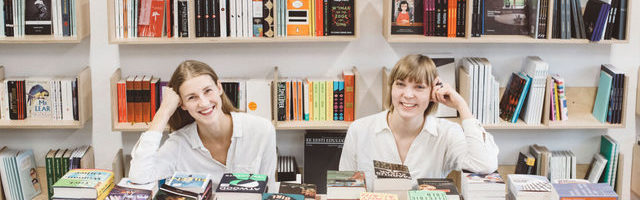 Raamatupood Puänt: vaimutoidu toovad koju kätte toidukullerid. “Üheskoos saame hakkama”