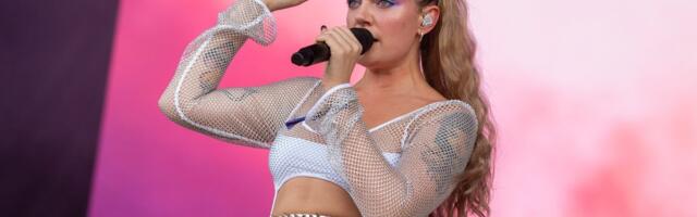 KLÕPS | Paljast ihu ei häbene! Lauljatar Tove Lo ilmus seltskonda läbipaistvas kleidis