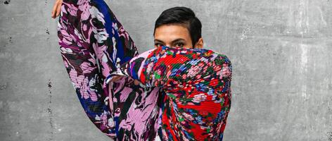 10 aastat kartmatut tekstiilidisaini: Karl Korsar tähistab grandioosse näitusega