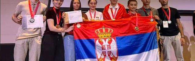 Srednjoškolci iz Srbije osvojili osam medalja na olimpijadi iz matematike u Singapuru