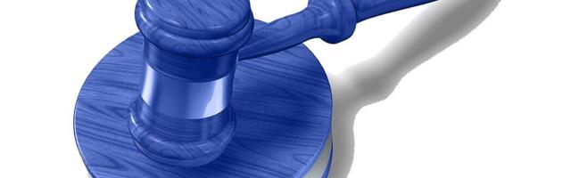 Kongress peab tegutsema, et peatada sõjaväe “kõrgeimad kohtujuhatajad”