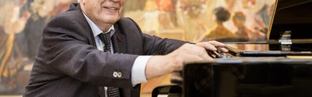 FOTO | Alla Pugatšova õnnitles Raimonds Paulsi 90. sünnipäeva puhul