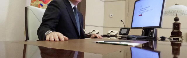 VIDEOMEENUTUS E-valimised on tõesti suurepärased: Putin valis ennast 10 sekundiga