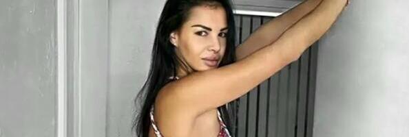 BIO ZADUŽEN ZA NJENU KARIJERU, VOLELI SE 25 GODINA, A ONDA PUKLA TIKVA! Pevačica dugo patila posle razvoda, a evo šta joj je bivši radio tokom braka...