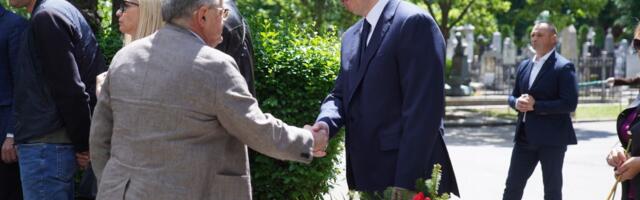 Vučić došao na sahranu Vladimira Cvetkovića: Sreo se sa Nebojšom Čovićem na Novom groblju