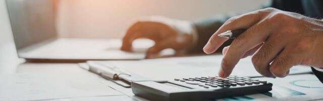 Meditsiinivaldkonnaga seotud riigikogulased kasutasid hüvitisi seinast seina