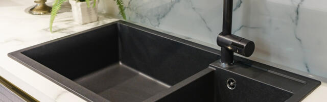 Suurepärane nipp, mis hoiab mustad valamud ja segistid veeplekivabad