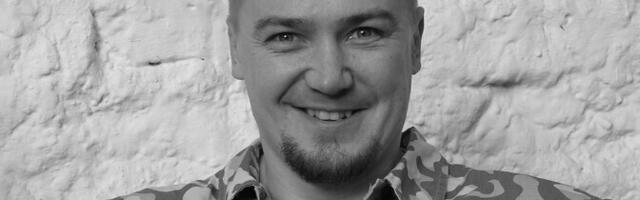 Suri näitleja Janek Sarapson