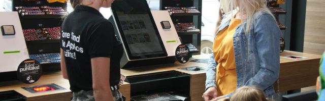 PÄEVA PILT Apollo kino avas uksed
