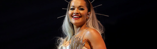 Rita Ora on valgenahaline? Briti laulja langes rassistlike süüdistuste küüsi