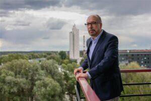 Akadeemik Saari valgusimpulsid