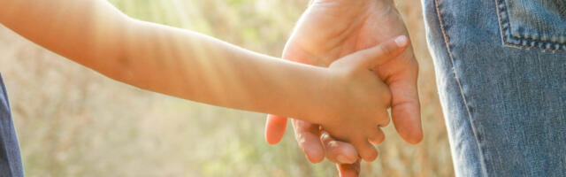 Eriline laps rikastab: üksikisa Krister toetab ATH-ga teismelist iseseisvumise poole