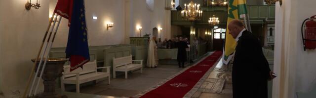 Galerii: Kullamaal süttisid riigivanemate mälestusküünlad