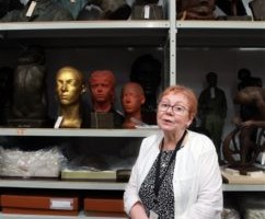 Juta Kivimäega suures skulptuuritoas