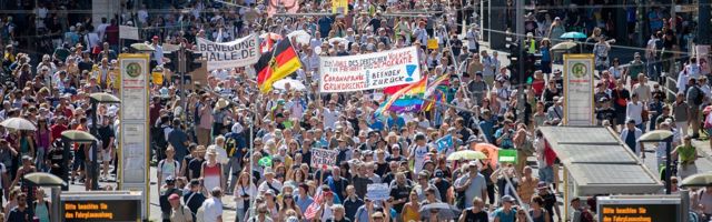 Videod: massiline meeleavaldus Berliinis ehk “Pandeemia lõpp – vabaduse päev”