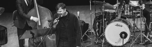 Vaiko Epliku lauludest ja muust pea kahekümnest suust*