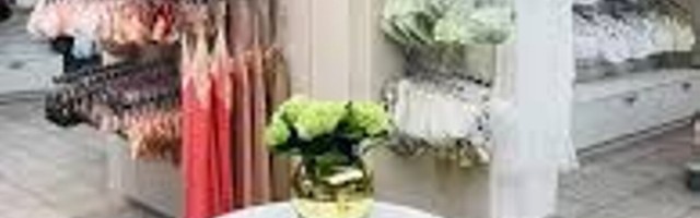 Pesutootja Linette sulgeb oma kauplused