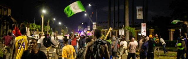 Nigeeria suurimas linnas Lagoses avasid sõdurid väidetavalt meeleavaldajate pihta tule