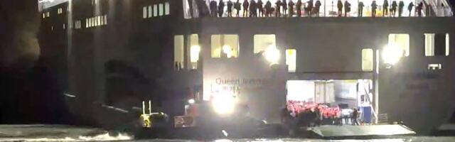 Lõuna-Korea parvlaev sõitis karile, pardalt päästeti pea 270 inimest