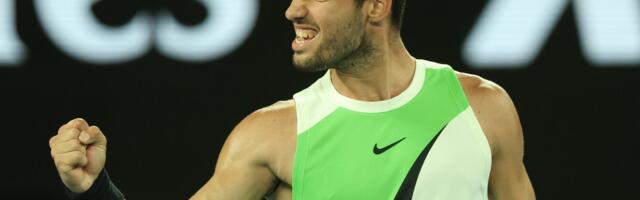 Maailma esinumber Carlos Alcaraz jõudis Austraalia lahtistel esimest korda poolfinaali