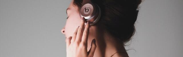 Arst: pidev kõrvaklappide kasutamine muudab aju laisaks