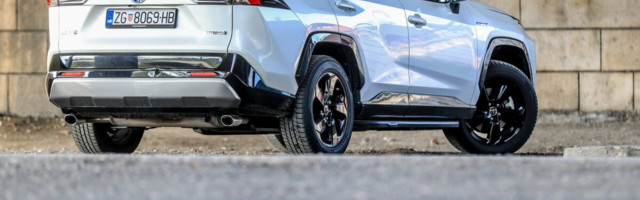 Toyota RAV4 on jätkuvalt eestlaste lemmik