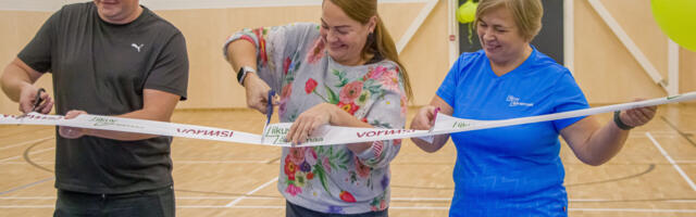 Galerii: Vormsi spordihoone avas Puuluup