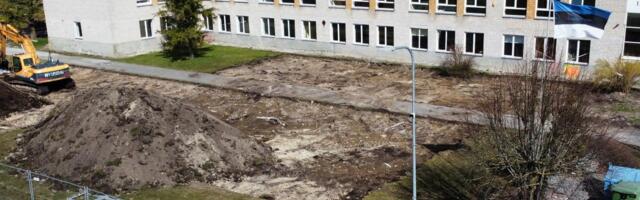 Monika Hale: ole vait ja tee head nägu! Lääneranna lennupuude lõhkumine oli vaid osa kohalike vaigistamisest