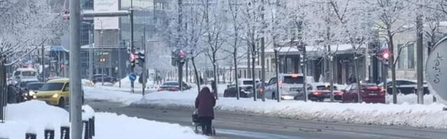 mitte_tallinn: kõnniteede lumekoristus. “Parem linn”