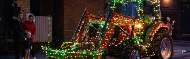 Viljandimaal korraldati jõulutuledes traktorite paraad