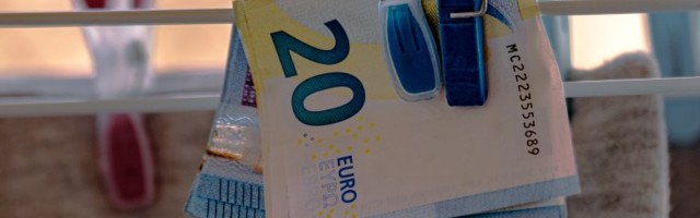 Sa lihtsalt ei suuda raha koguda? Need erinevad võimalused säästmiseks võivad sind aidata