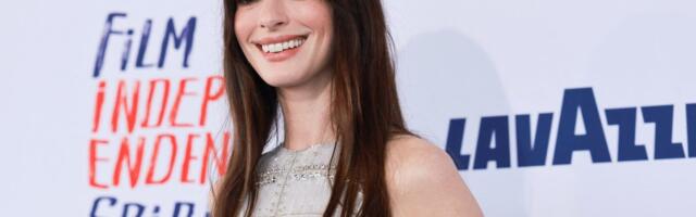 VIDEO | Valus prantsatus_ Anne Hathaway kukkus „Saatan kannab Pradat 2“ võttel