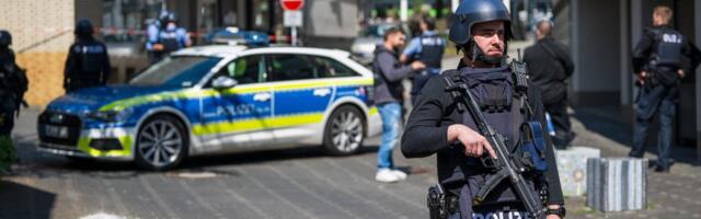 Bonni lähistel võtsid pangaröövlid pantvange, politsei piiras pangakontori sisse